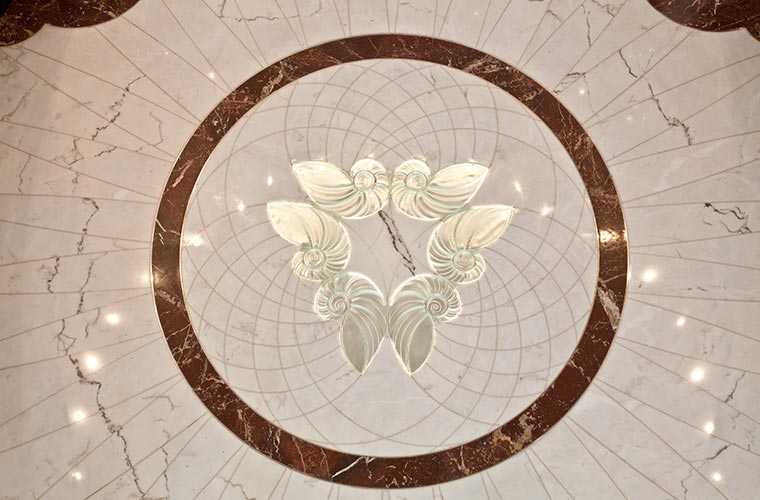 Boden aus Naturstein