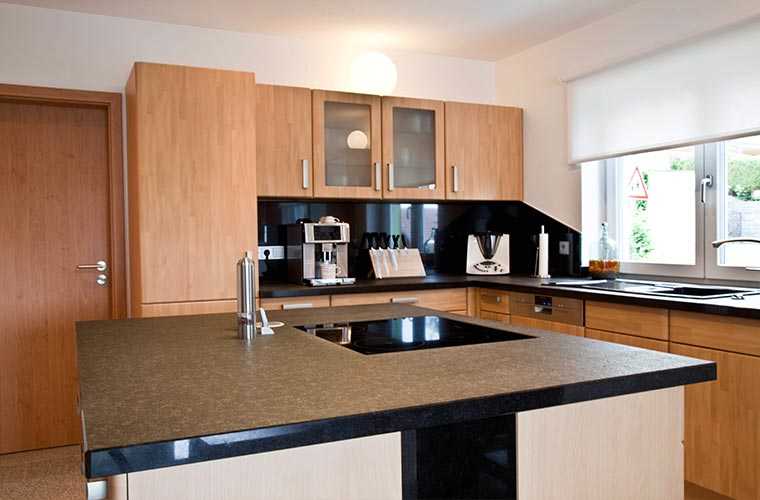 Küchen mit Naturstein