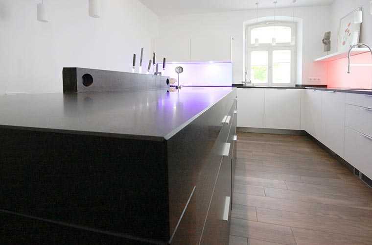 Küchen mit Naturstein